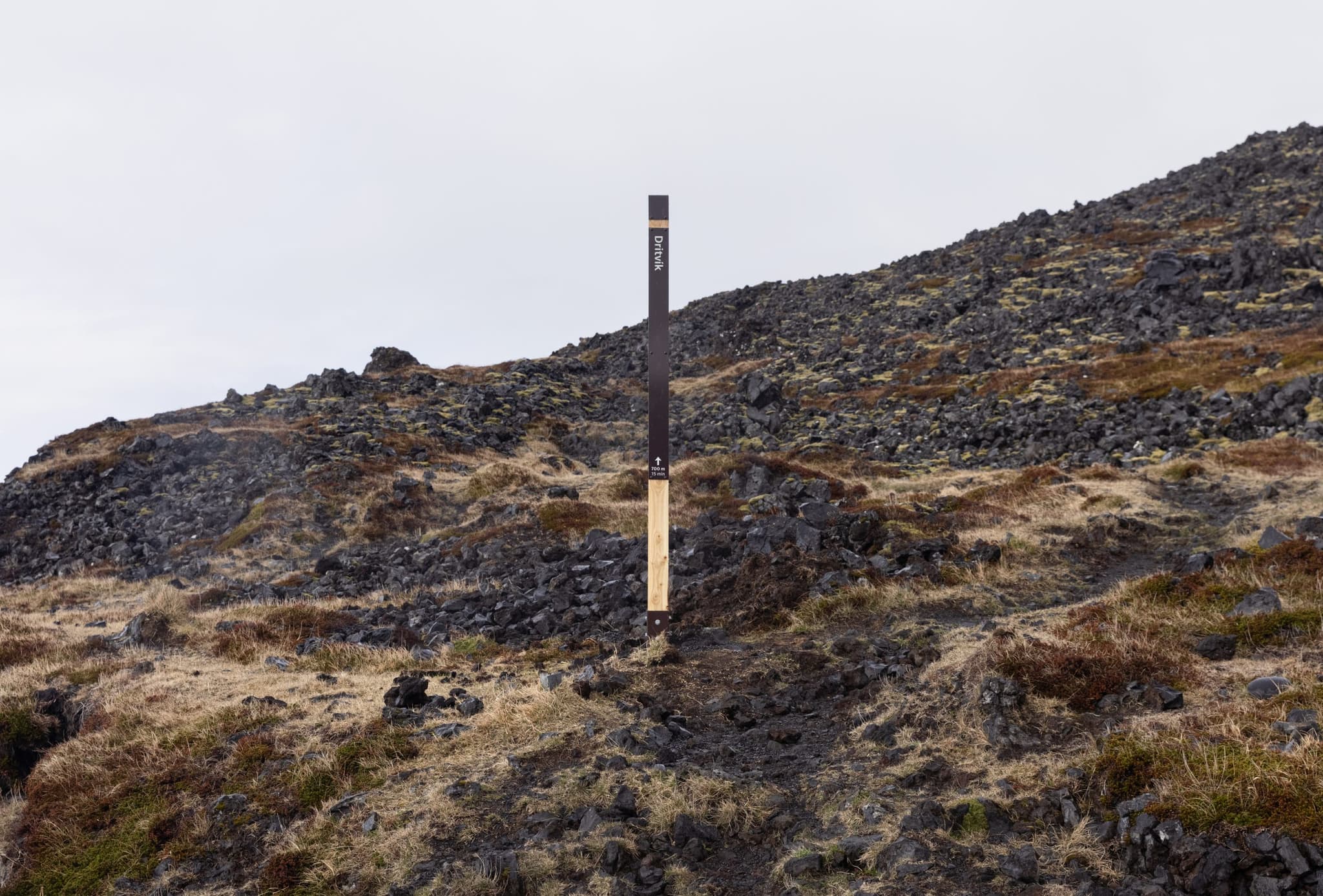 Vegviti við upphaf gönguleiðar.